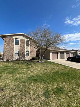 5820 Wilshire Unit B, Hanover Park, IL 60133