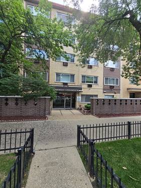 6619 N Sheridan Unit 302, Chicago, IL 60626