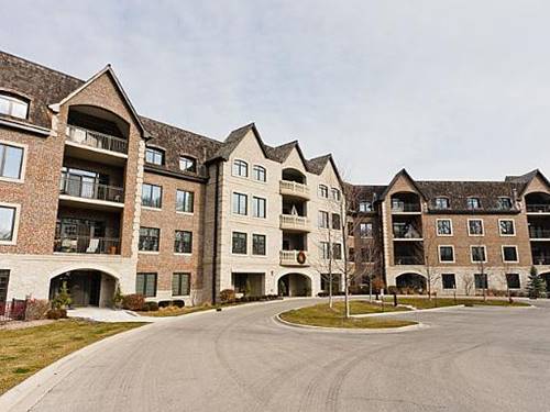1800 Amberley Unit 301, Lake Forest, IL 60045