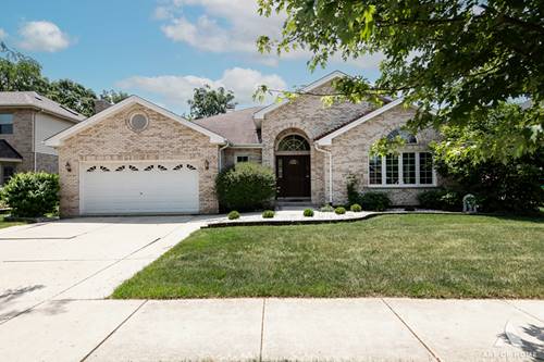 1196 Covington, Lemont, IL 60439