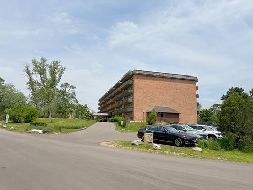 8025 Woodglen Unit 307, Downers Grove, IL 60516