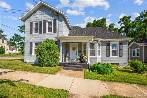 704 Cedar, St. Charles, IL 60174