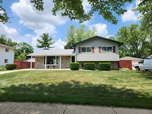 624 Maple, Lisle, IL 60532