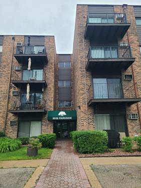 8936 N Parkside Unit 305, Des Plaines, IL 60016