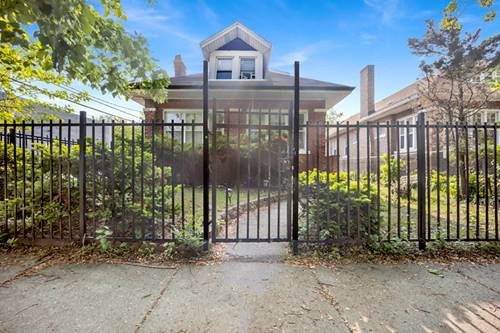 7515 S East End, Chicago, IL 60649