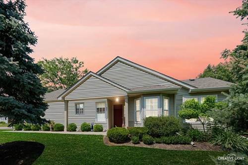 26 Rolling Oaks Unit A, Sugar Grove, IL 60554