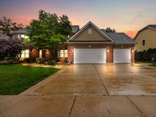 777 W Hill, Palatine, IL 60067