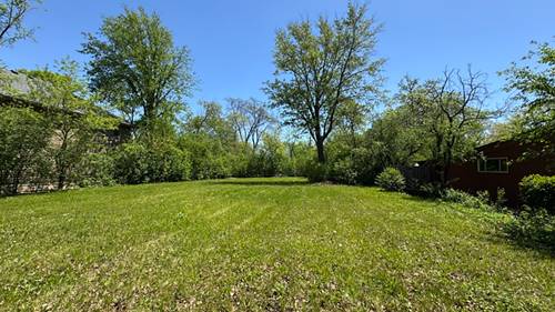 1443 Stratford, Deerfield, IL 60015