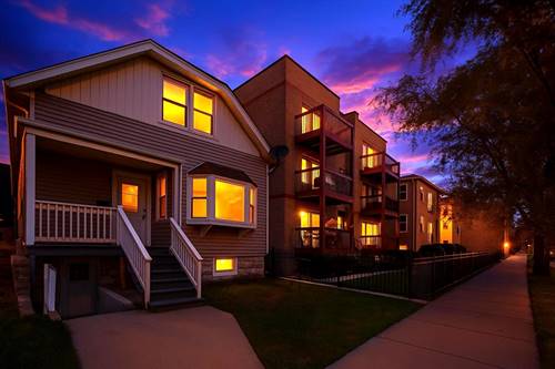4718 W Addison, Chicago, IL 60641