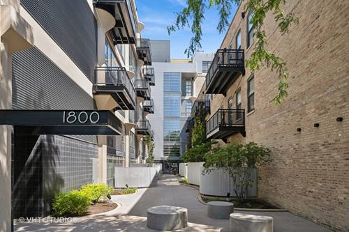 1800 W Grace Unit 523, Chicago, IL 60613