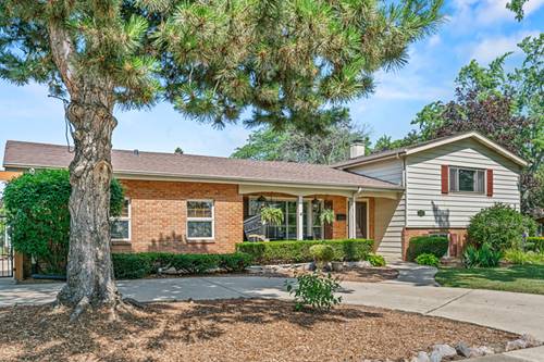 330 N Country Club, Addison, IL 60101