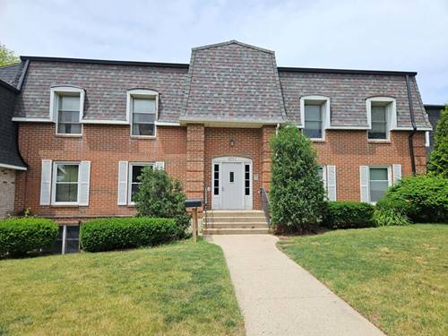 855 Village Quarter Unit C, West Dundee, IL 60118
