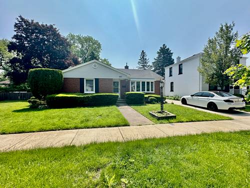 823 N Yale, Arlington Heights, IL 60004