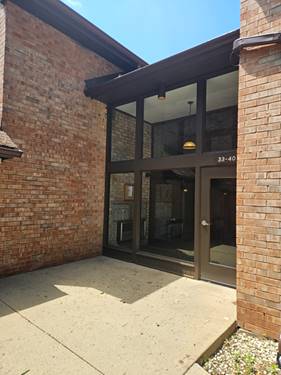 740 St Andrews Unit 37, Crystal Lake, IL 60014