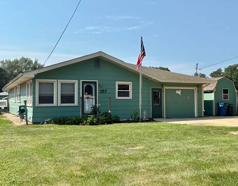 1217 Retz, Ottawa, IL 61350