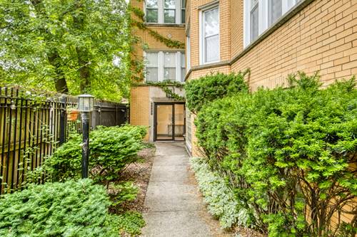2229 N Kimball Unit 2W, Chicago, IL 60647