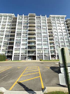 8809 W Golf Unit 11F, Niles, IL 60714