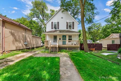 724 Wheeler, Woodstock, IL 60098