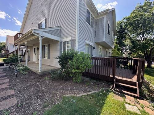 124 Village Creek, Lake In The Hills, IL 60156