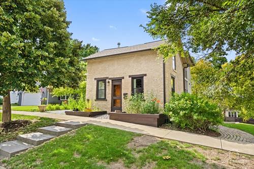 606 Cedar, St. Charles, IL 60174