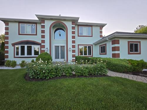 25805 N Arrowhead, Mundelein, IL 60060