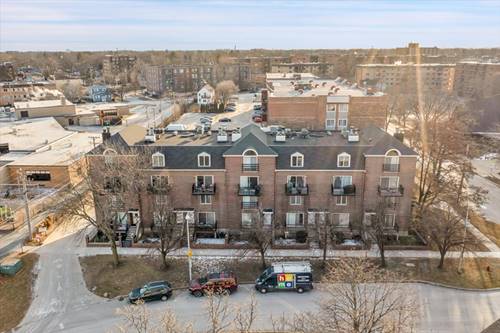 815 Pearson Unit 10, Des Plaines, IL 60016