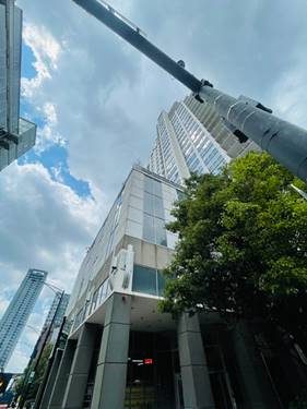 200 W Grand Unit 1002, Chicago, IL 60654