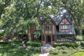 220 Woodstock, Kenilworth, IL 60043
