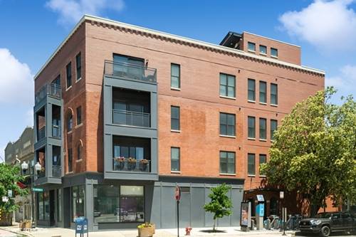 1924 W Byron Unit 302, Chicago, IL 60613