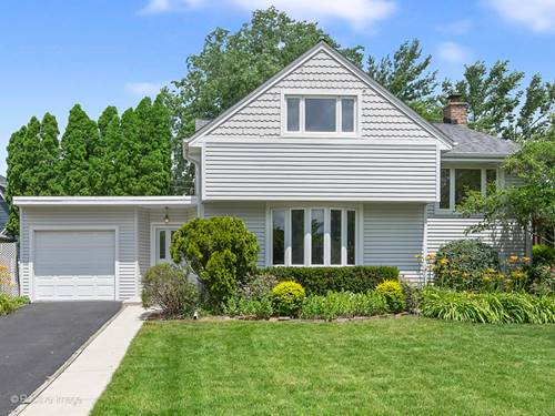 118 Burlington, Clarendon Hills, IL 60514