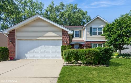 145 Rumsey, Westmont, IL 60559