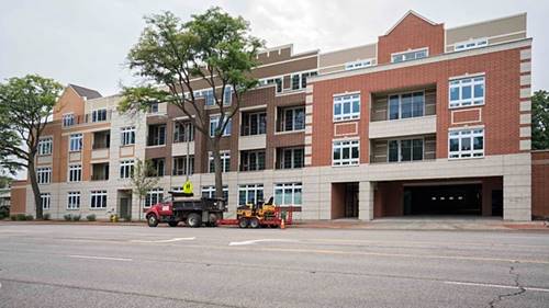 1202 Waukegan Unit 205, Glenview, IL 60025