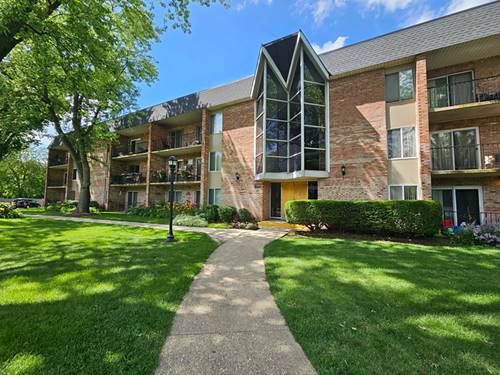 520 Burning Tree Unit 111, Naperville, IL 60563