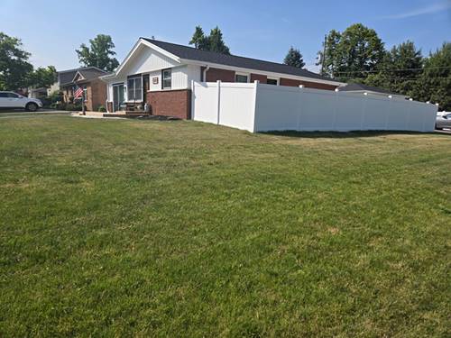 12813 E Playfield, Crestwood, IL 60418