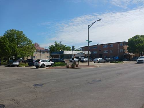 62 Chicago, Oak Park, IL 60302