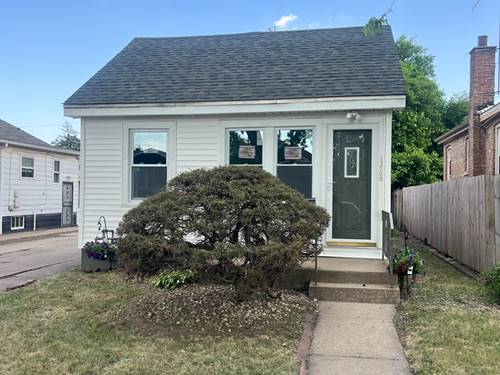 13709 S School, Riverdale, IL 60827