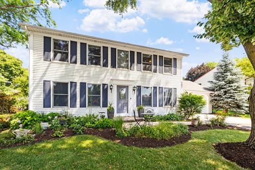 202 N Whispering Hills, Naperville, IL 60540