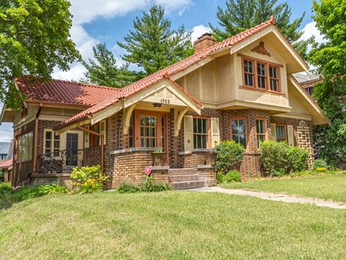 1702 E State, Rockford, IL 61104