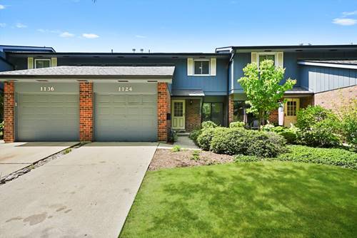 1124 Briarcliffe, Wheaton, IL 60189