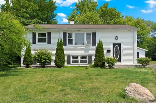 2116 Castle, Waukegan, IL 60087