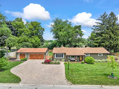 90 E White Oak, Arlington Heights, IL 60005