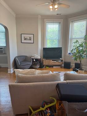 2074 N Leavitt Unit 2F, Chicago, IL 60647
