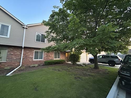 7030 Park Unit 203, Woodridge, IL 60517