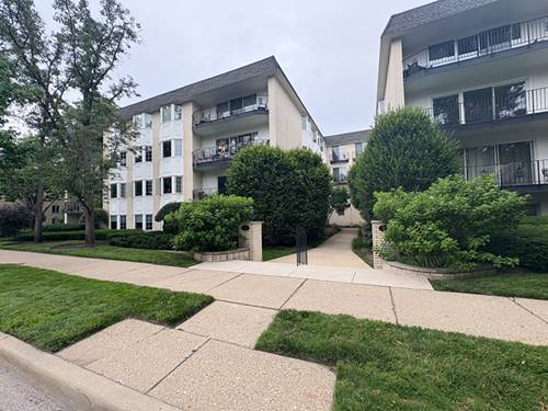 701 Ridge Unit 1D, Wilmette, IL 60091