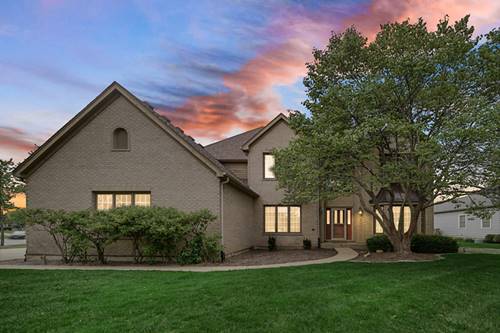541 Clover, Algonquin, IL 60102
