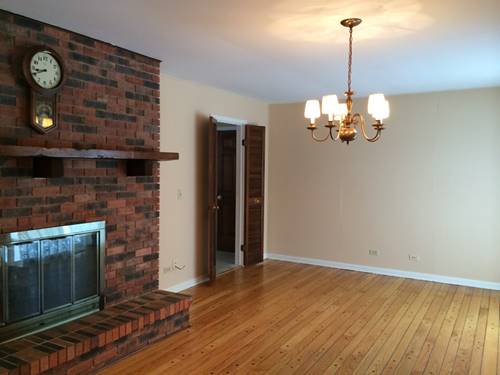 25W135 Essex, Naperville, IL 60540