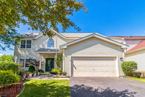 457 N Crooked Lake, Lindenhurst, IL 60046
