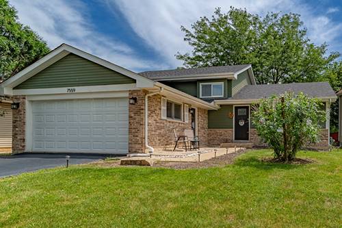 7559 Kingsbury, Hanover Park, IL 60133