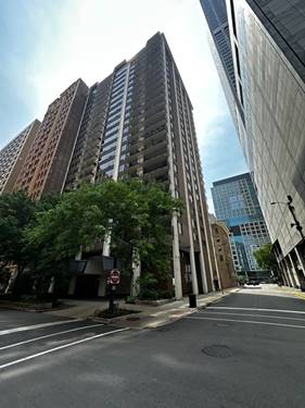 201 E Chestnut Unit 19E, Chicago, IL 60611