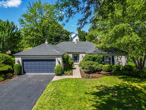 701 Stonegate, Libertyville, IL 60048